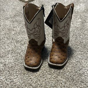 Old West NWT Cowboy Boots size 4